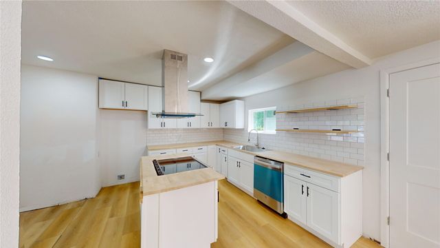 3809 Grover Avenue, Fort Worth, TX 76106