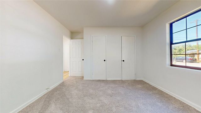 3809 Grover Avenue, Fort Worth, TX 76106