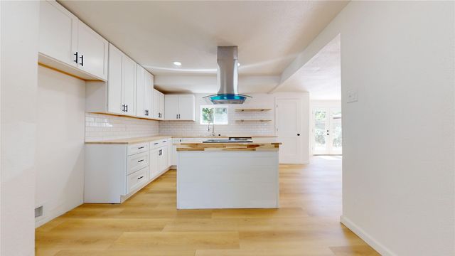 3809 Grover Avenue, Fort Worth, TX 76106
