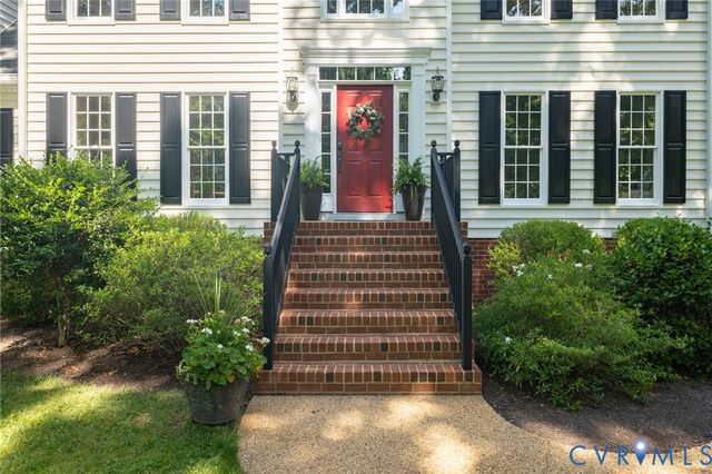 1937 Huguenot Hundred Dr, Midlothian, VA 23113