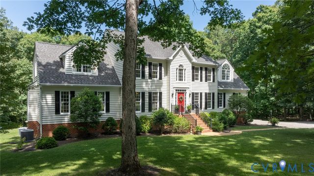 1937 Huguenot Hundred Dr, Midlothian, VA 23113