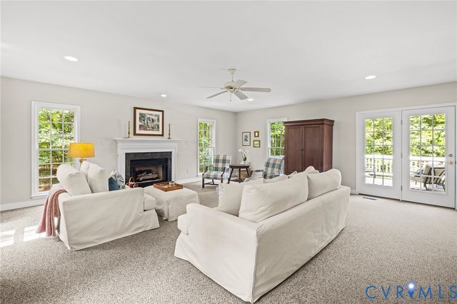 1937 Huguenot Hundred Dr, Midlothian, VA 23113