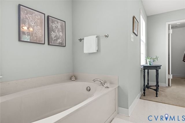 1937 Huguenot Hundred Dr, Midlothian, VA 23113