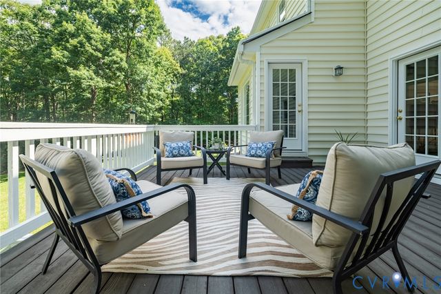 1937 Huguenot Hundred Dr, Midlothian, VA 23113