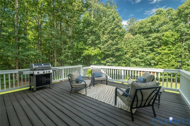 1937 Huguenot Hundred Dr, Midlothian, VA 23113