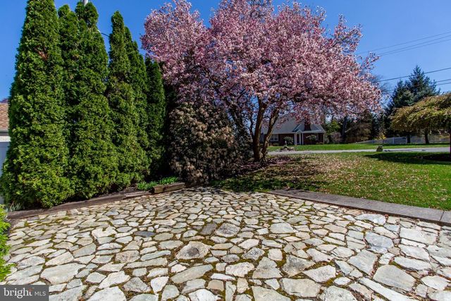 26 DOLTON RD, Feasterville Trevose, PA 19053