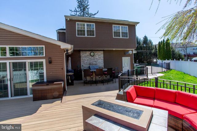 26 DOLTON RD, Feasterville Trevose, PA 19053