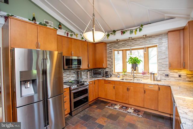 26 DOLTON RD, Feasterville Trevose, PA 19053