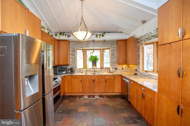 26 DOLTON RD, Feasterville Trevose, PA 19053