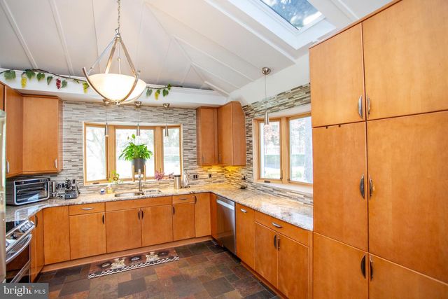 26 DOLTON RD, Feasterville Trevose, PA 19053