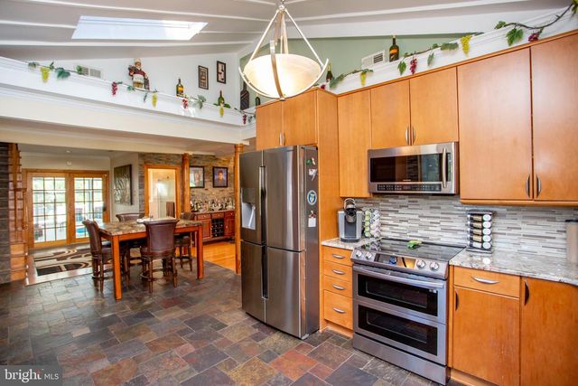 26 DOLTON RD, Feasterville Trevose, PA 19053