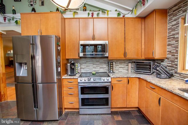 26 DOLTON RD, Feasterville Trevose, PA 19053