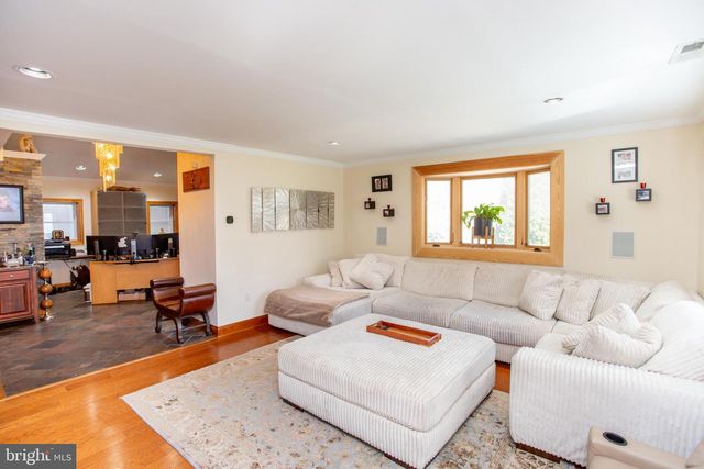 26 DOLTON RD, Feasterville Trevose, PA 19053