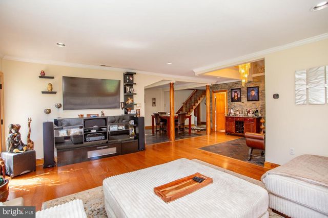 26 DOLTON RD, Feasterville Trevose, PA 19053