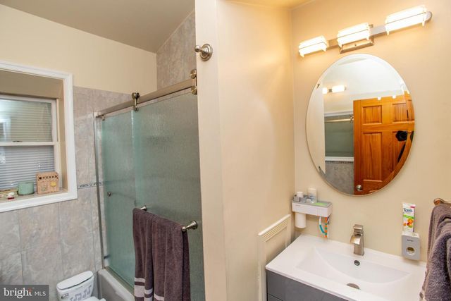 26 DOLTON RD, Feasterville Trevose, PA 19053