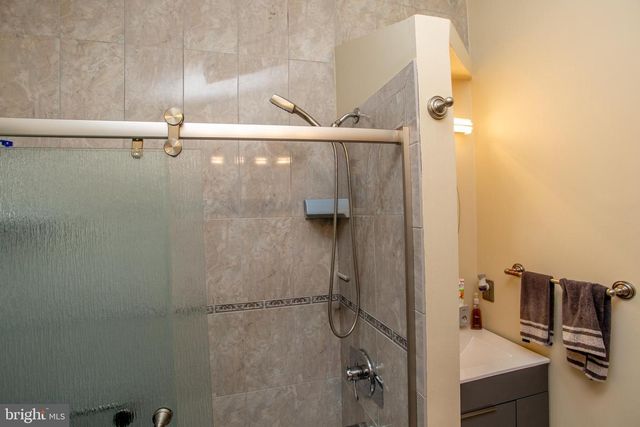 26 DOLTON RD, Feasterville Trevose, PA 19053