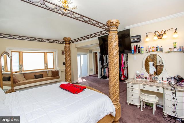 26 DOLTON RD, Feasterville Trevose, PA 19053