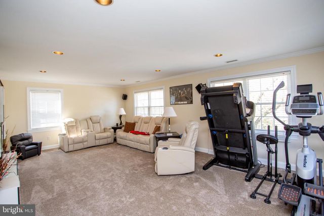 26 DOLTON RD, Feasterville Trevose, PA 19053