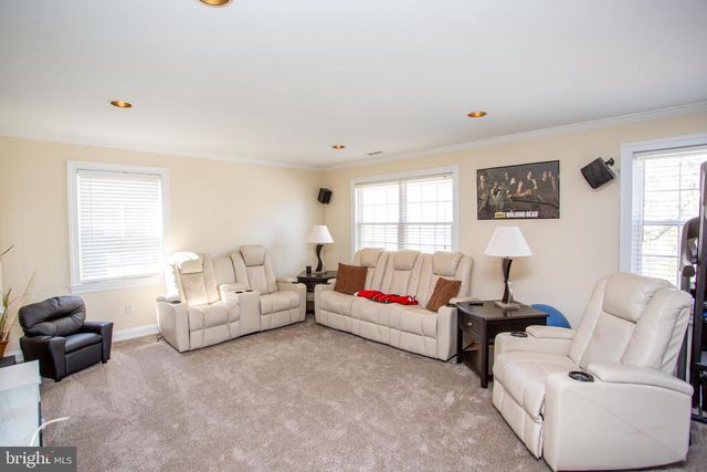 26 DOLTON RD, Feasterville Trevose, PA 19053