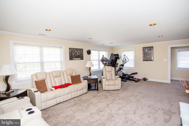 26 DOLTON RD, Feasterville Trevose, PA 19053