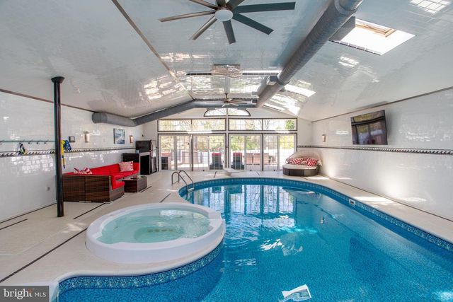 26 DOLTON RD, Feasterville Trevose, PA 19053