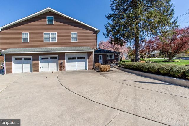 26 DOLTON RD, Feasterville Trevose, PA 19053