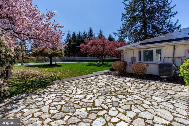 26 DOLTON RD, Feasterville Trevose, PA 19053