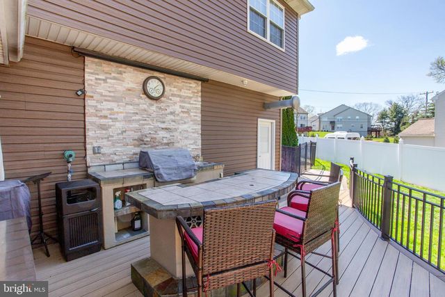 26 DOLTON RD, Feasterville Trevose, PA 19053