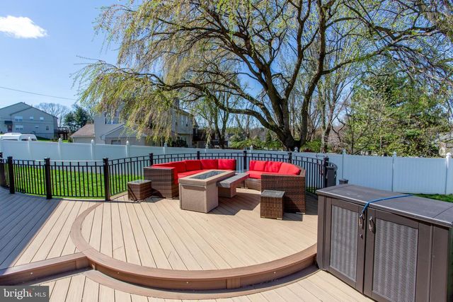 26 DOLTON RD, Feasterville Trevose, PA 19053