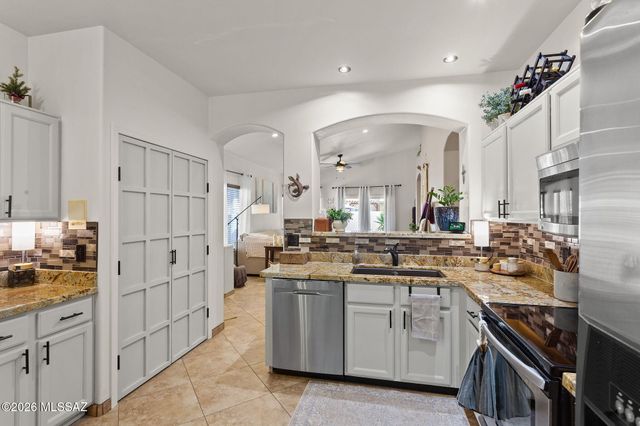 7340 W Mesquite River Drive, Tucson, AZ 85743