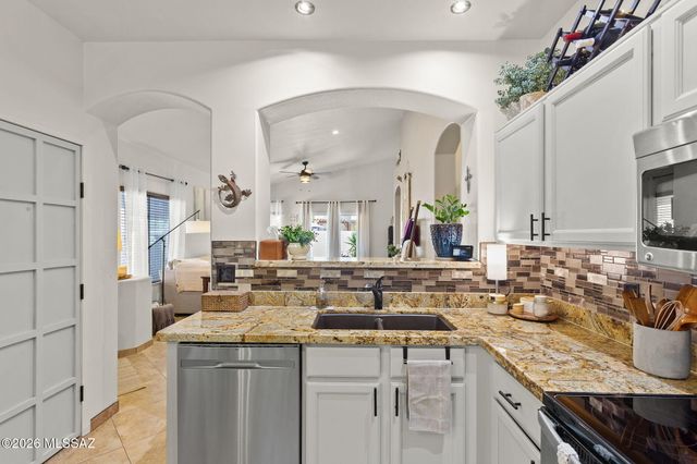 7340 W Mesquite River Drive, Tucson, AZ 85743