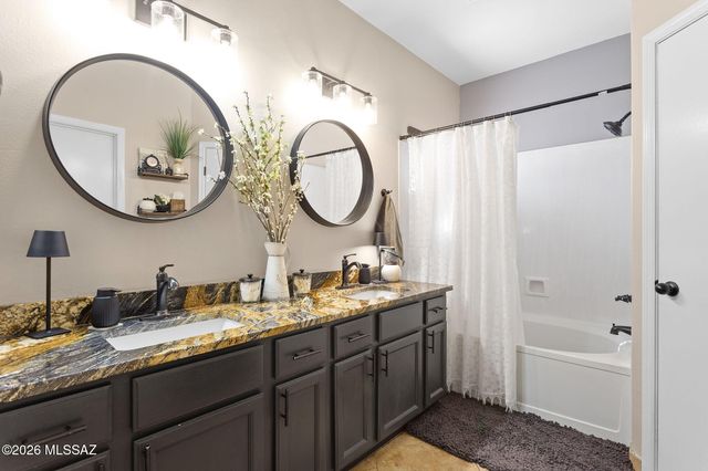 7340 W Mesquite River Drive, Tucson, AZ 85743