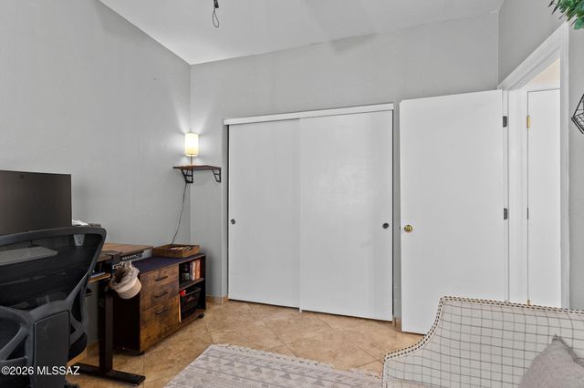 7340 W Mesquite River Drive, Tucson, AZ 85743