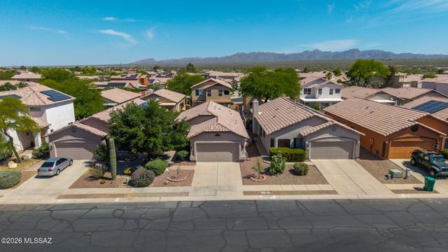 7340 W Mesquite River Drive, Tucson, AZ 85743