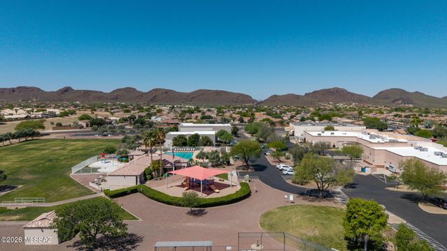 7340 W Mesquite River Drive, Tucson, AZ 85743