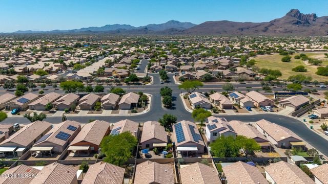 7340 W Mesquite River Drive, Tucson, AZ 85743