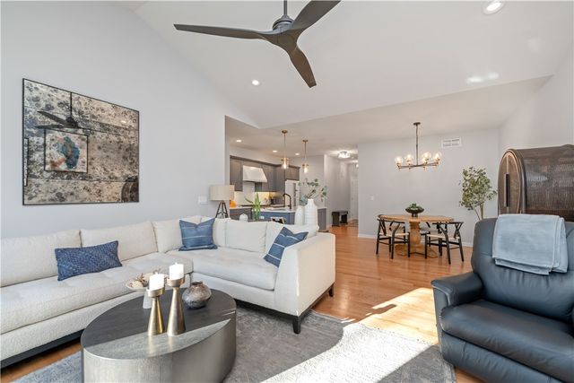 71 Timber Creek Trail, Gates, NY 14606