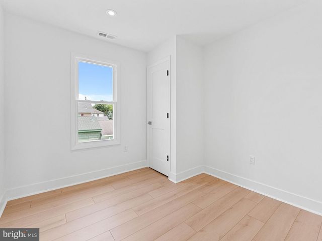 116 SWEDESBORO AVE, Gibbstown, NJ 08027
