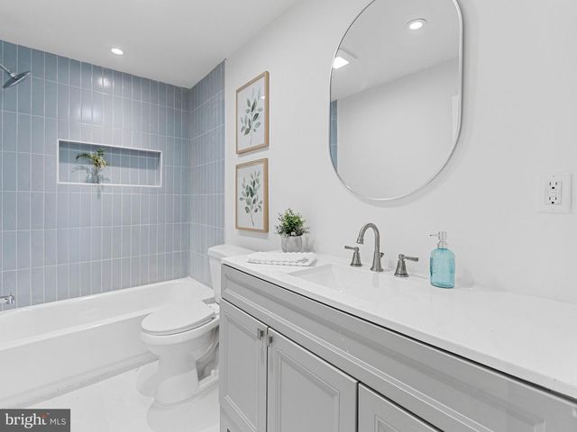 116 SWEDESBORO AVE, Gibbstown, NJ 08027