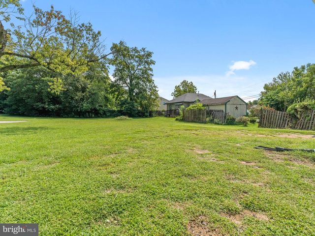 116 SWEDESBORO AVE, Gibbstown, NJ 08027