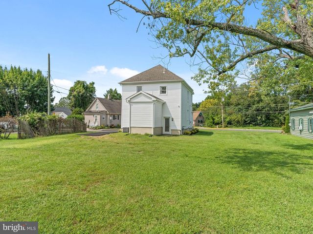 116 SWEDESBORO AVE, Gibbstown, NJ 08027