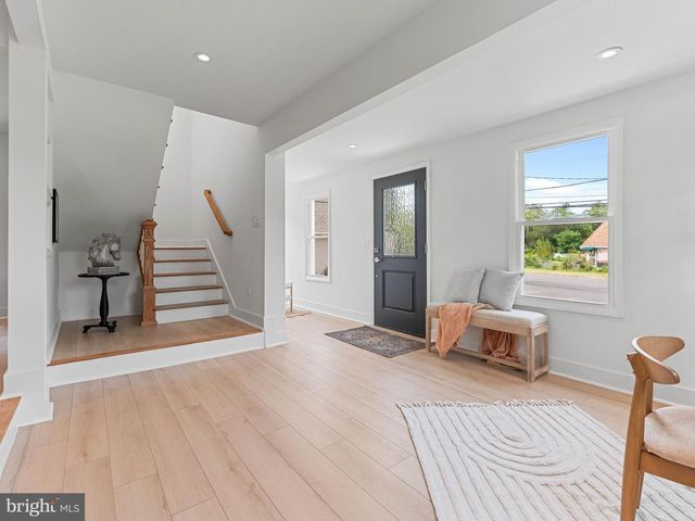 116 SWEDESBORO AVE, Gibbstown, NJ 08027