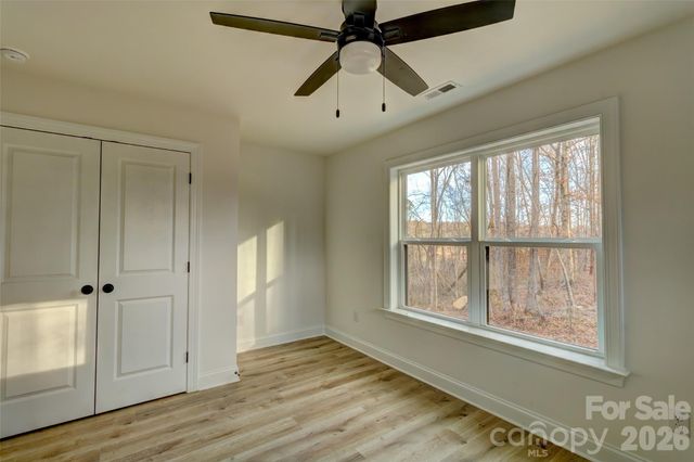 1041 Harrogate Drive, Bessemer City, NC 28016