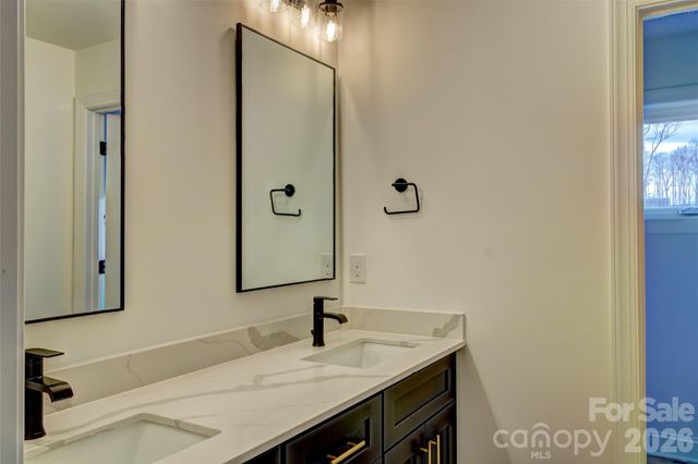 1041 Harrogate Drive, Bessemer City, NC 28016