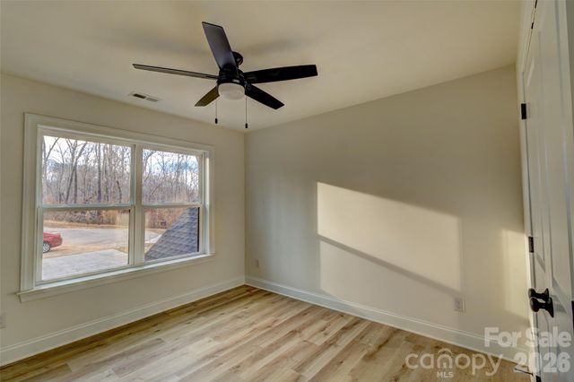 1041 Harrogate Drive, Bessemer City, NC 28016