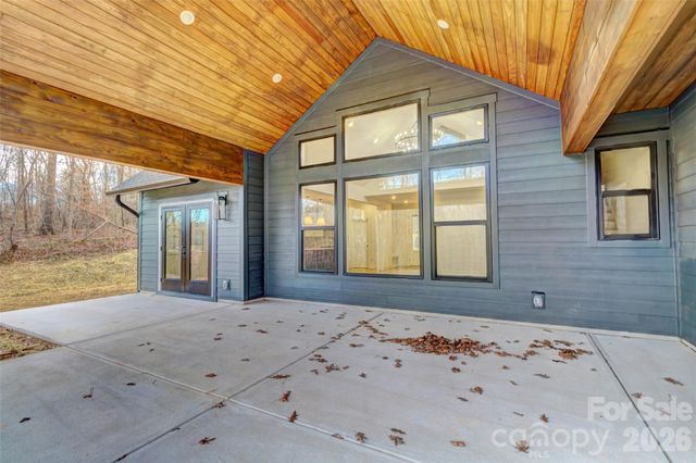 1041 Harrogate Drive, Bessemer City, NC 28016