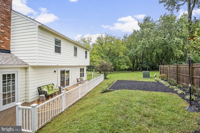 805 MOSBY HOLLOW DR, Herndon, VA 20170