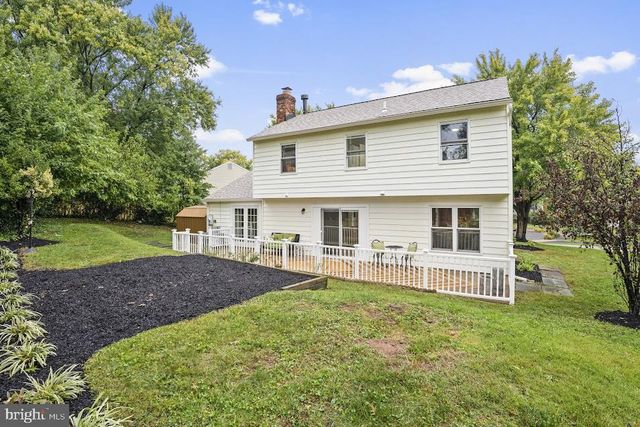 805 MOSBY HOLLOW DR, Herndon, VA 20170