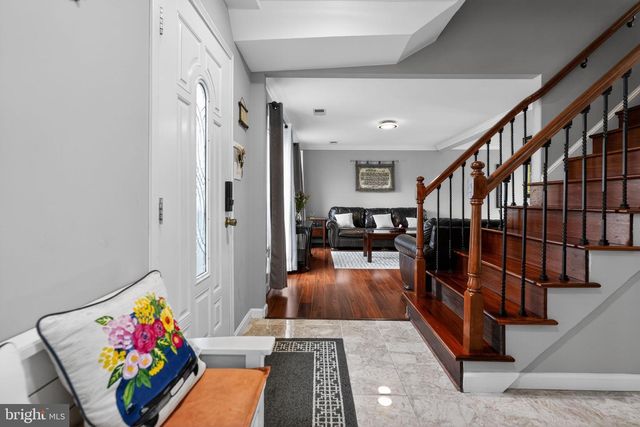 805 MOSBY HOLLOW DR, Herndon, VA 20170