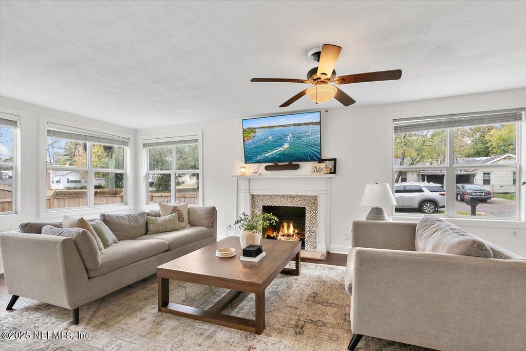 4648 FREMONT Street, Jacksonville, FL 32210